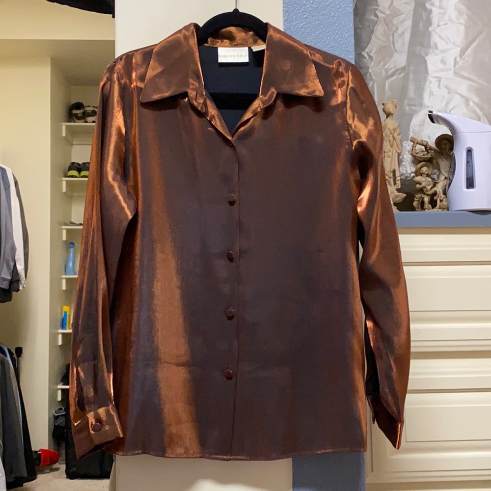 Stunning in person! Copper/Bronze button up blouse
